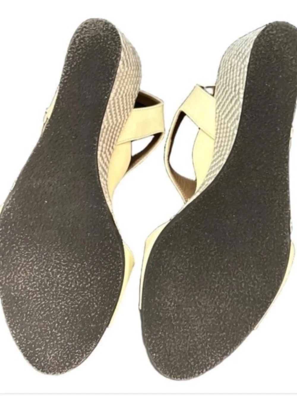 NIB Anyi Lu Italian Ivory Leather Chevron T-Strap Wedge Sandals 37.5 US 7-7.5